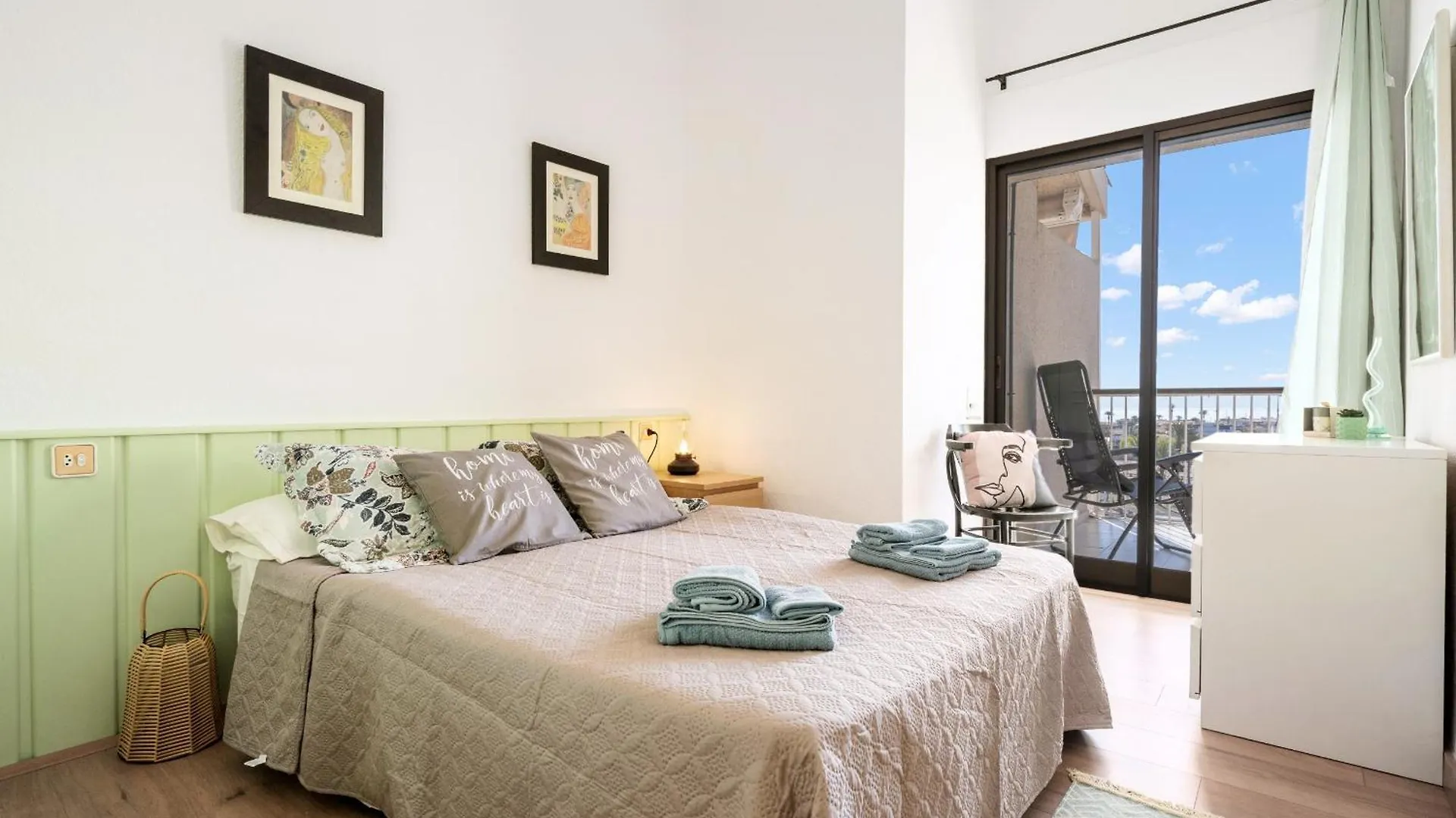 شقة Welcs Apartamento 216 Emp Frente Con Terraza إمبوريابرافا